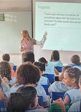 Iprev-DF marca presença na 12ª Semana Nacional de Educação Financeira com foco na juventude